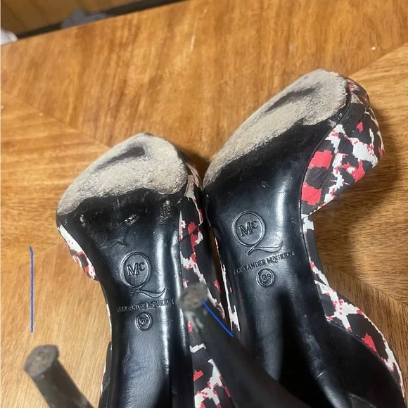 Alexander McQueen Tricolor Pixel Print Leather Lex D" Orsay Pumps - Picture 12 of 15